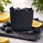 savon saponifié à froid au charbon végétal citronnée. Fabrication artisanale en Corrèze par Anoki